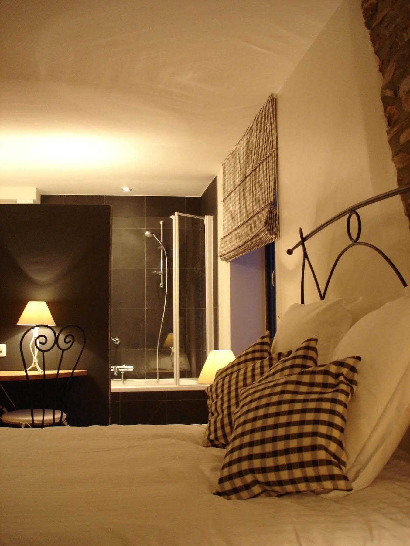 Bed and Breakfast Ma Bauge Libin Екстер'єр фото